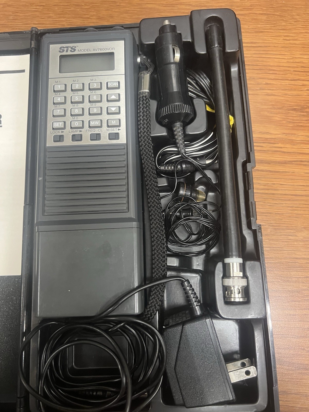 Sts AV7600VOR Handheld Aviation 720 CH Transceiver