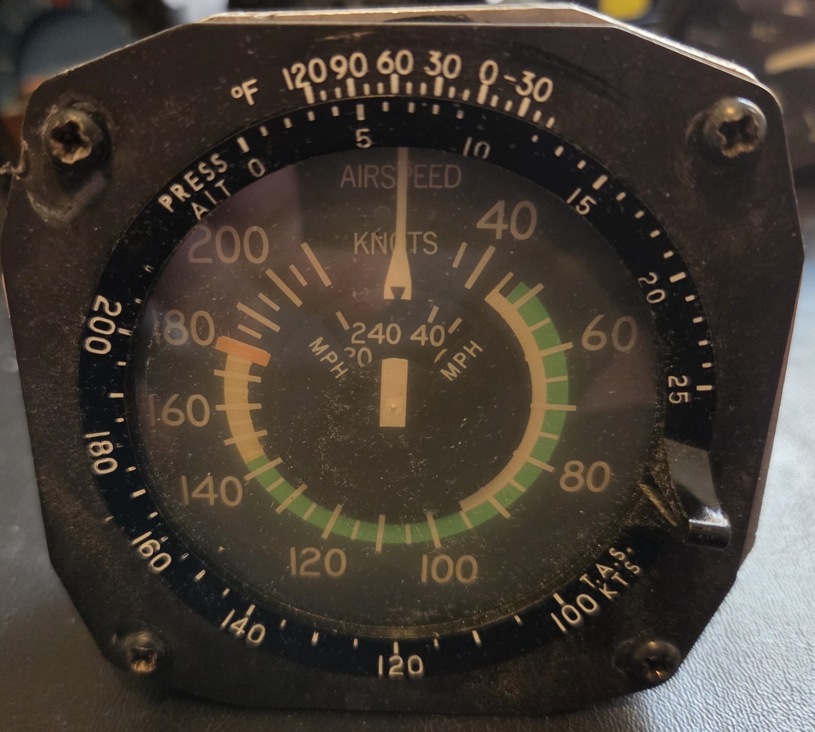Cessna 182