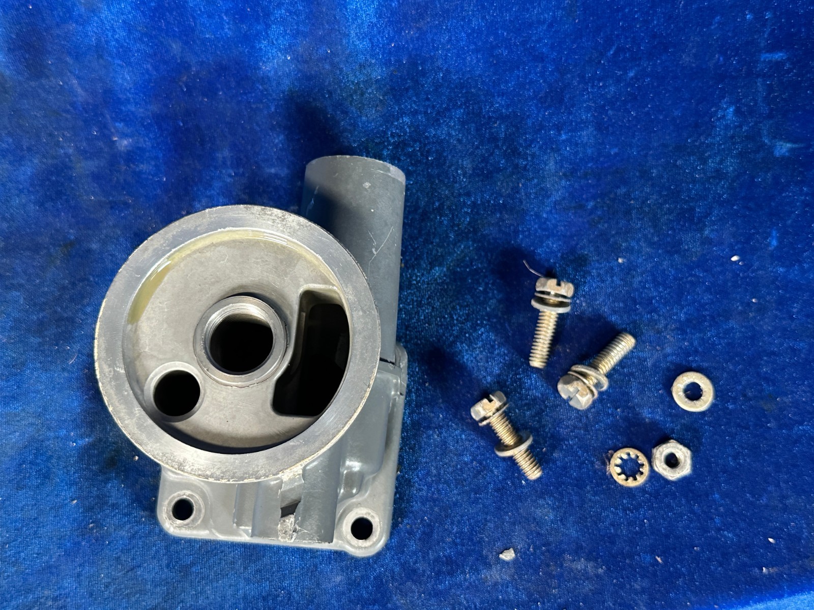 Lycoming O320 OIL FILTER BASE ASSY P⁄N：77852
