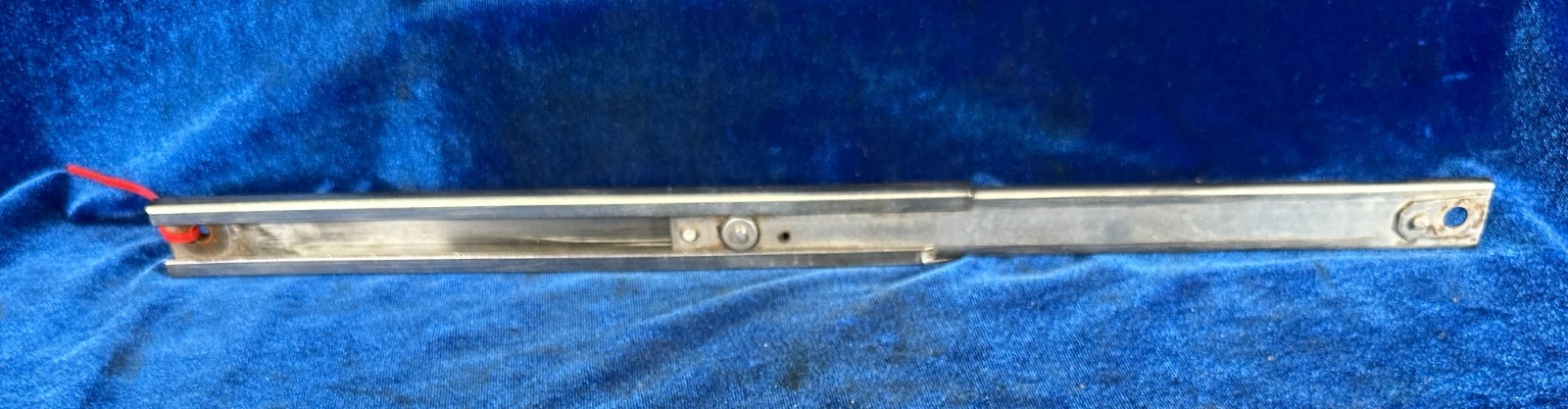 Piper PA 28-140 DOOR HOLDER ASSY
