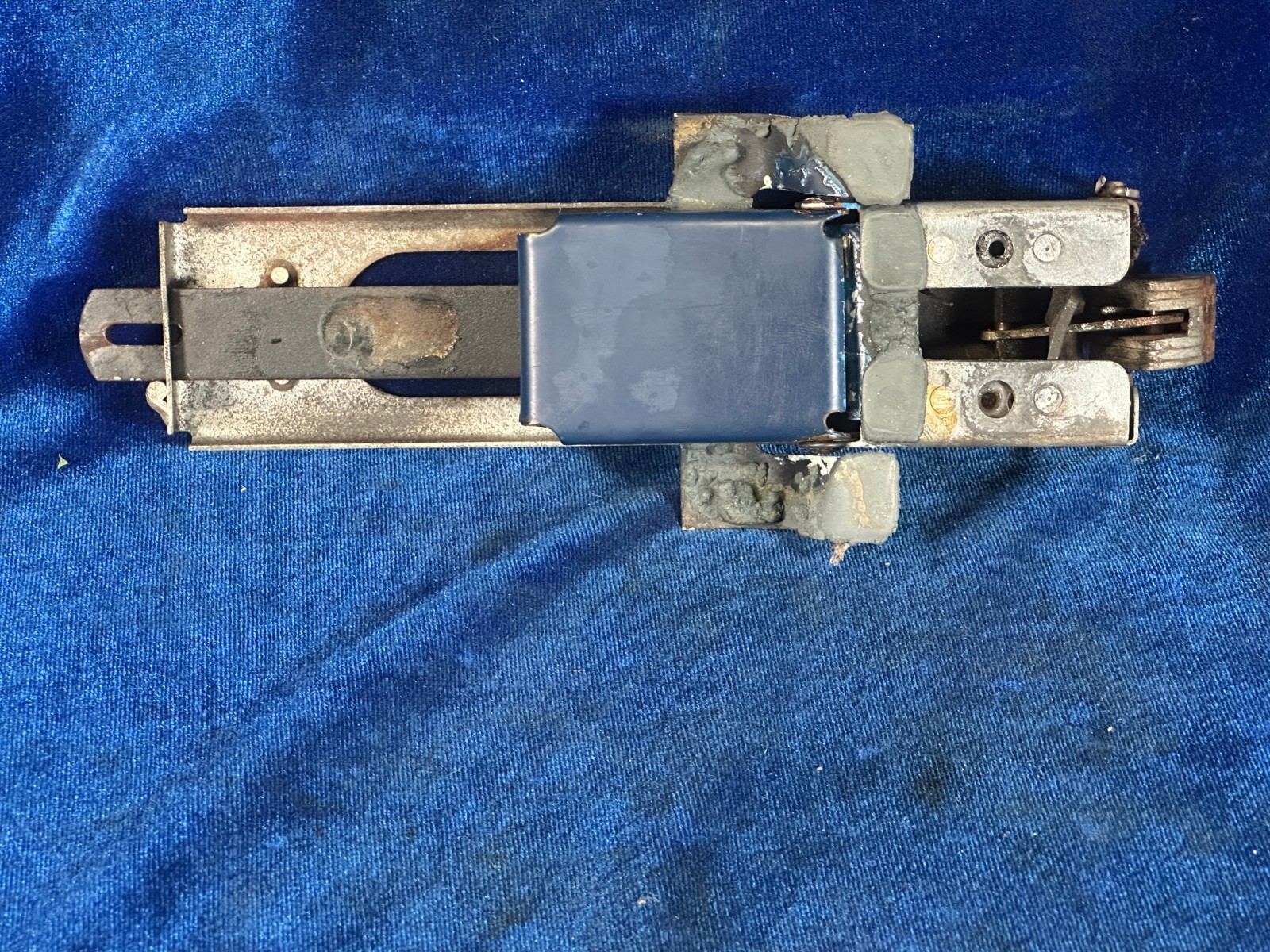 Piper PA 28-140 LATCH ASSY -
