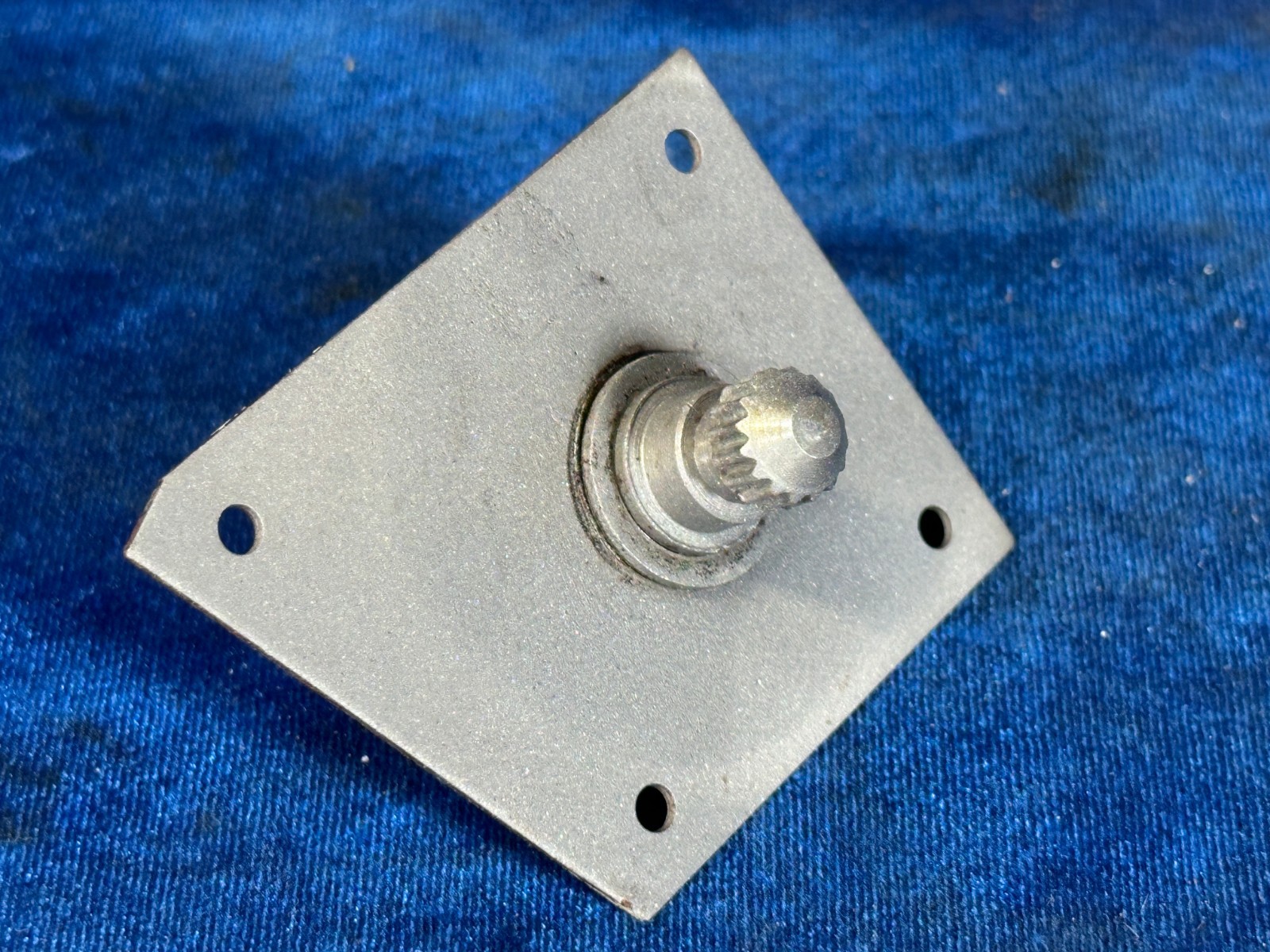 Piper PA 28-140 SHAFT - INSIDE