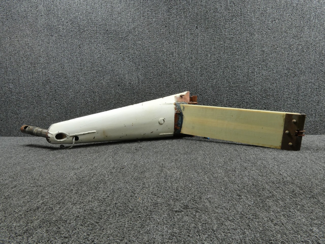 Aero Commander 37002-1 100-150 Main Landing Gear