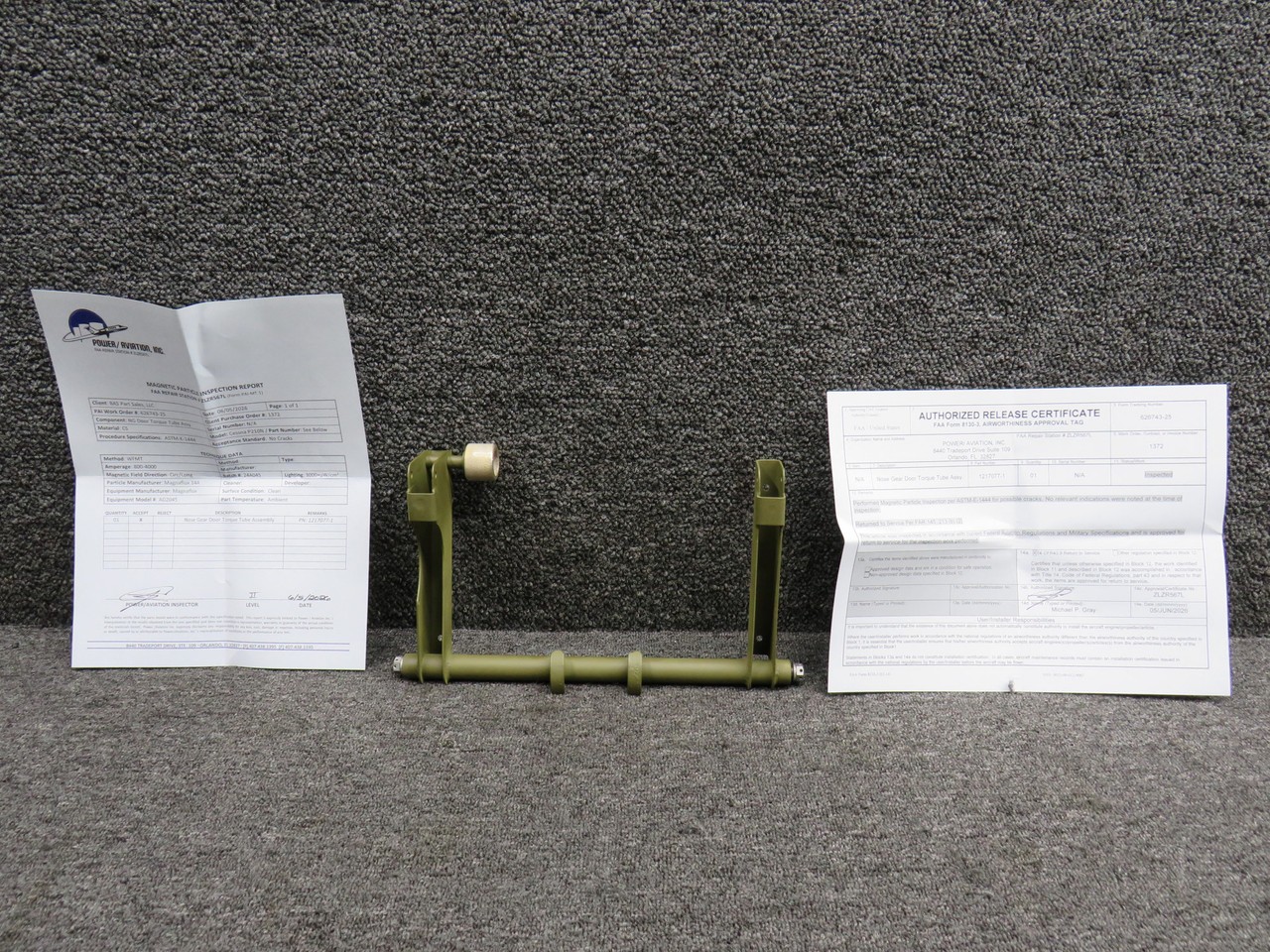 Cessna Aircraft Parts 1217077-1 Cessna P210N Nose Gear