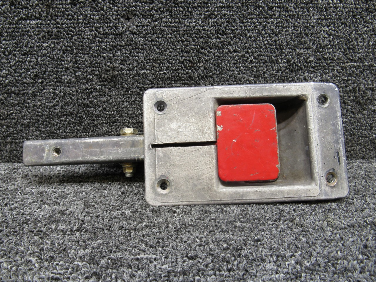 Cessna Aircraft Parts 5156021-1 Cessna 421C Crossfeed Shutoff