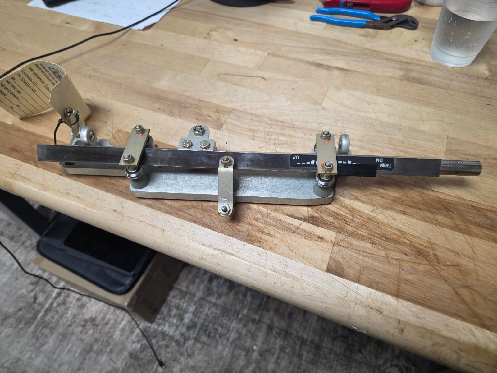 Cirrus SR22 Yoke tube assembly LH