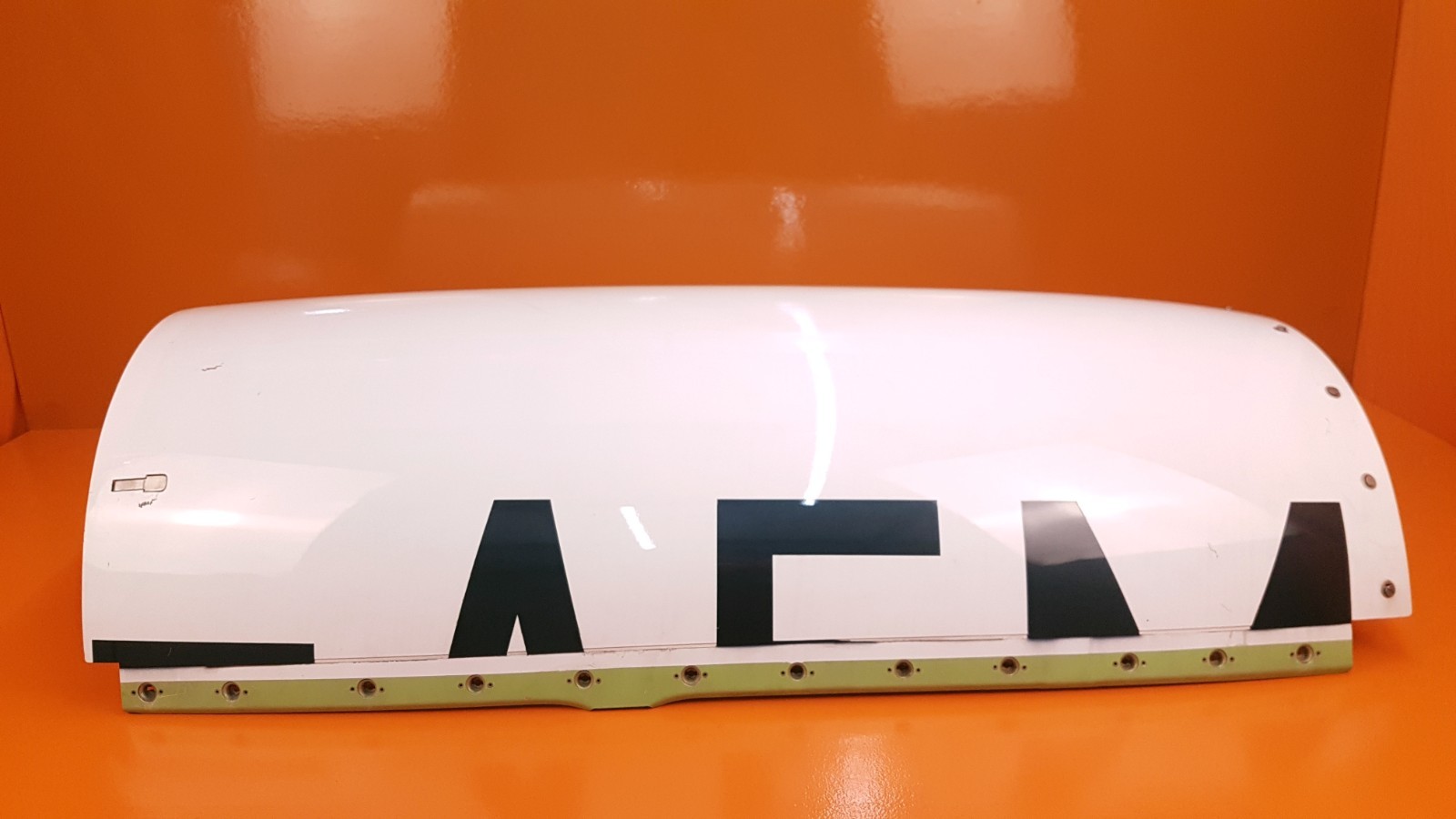 Embraer 500-36100-404 RH Mid Upper Cowling Assy