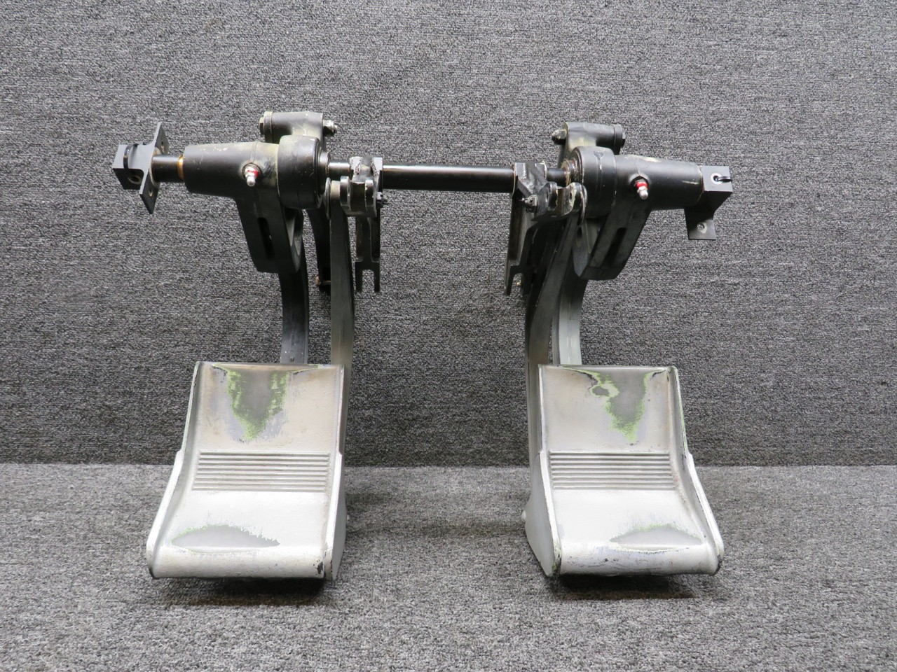 Iai 533083-31 1124 Westwind I Rudder