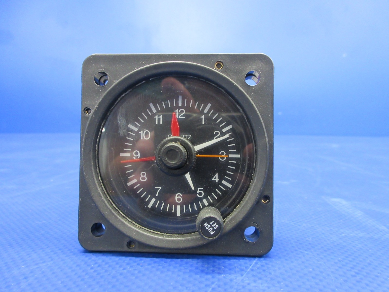 Mid Continent Cessna 172M Mid-Continent Quartz Clock