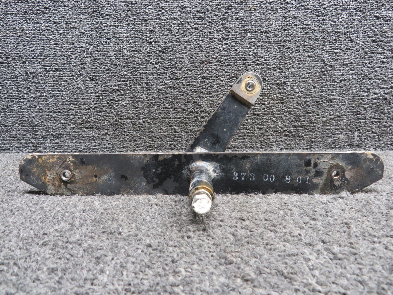 Piper Aircraft Parts 37290-001 Piper PA34-200T Aileron Bellcrank