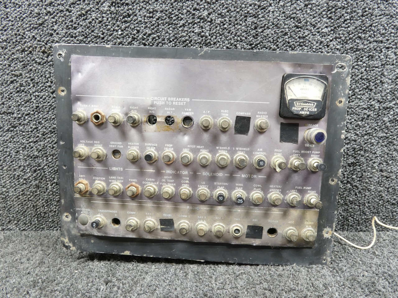Piper Aircraft Parts 44619-002 Piper PA31-350 Circuit Breaker