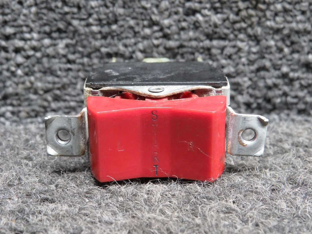 Piper Aircraft Parts 587-835 Piper PA34-200T Starter Switch