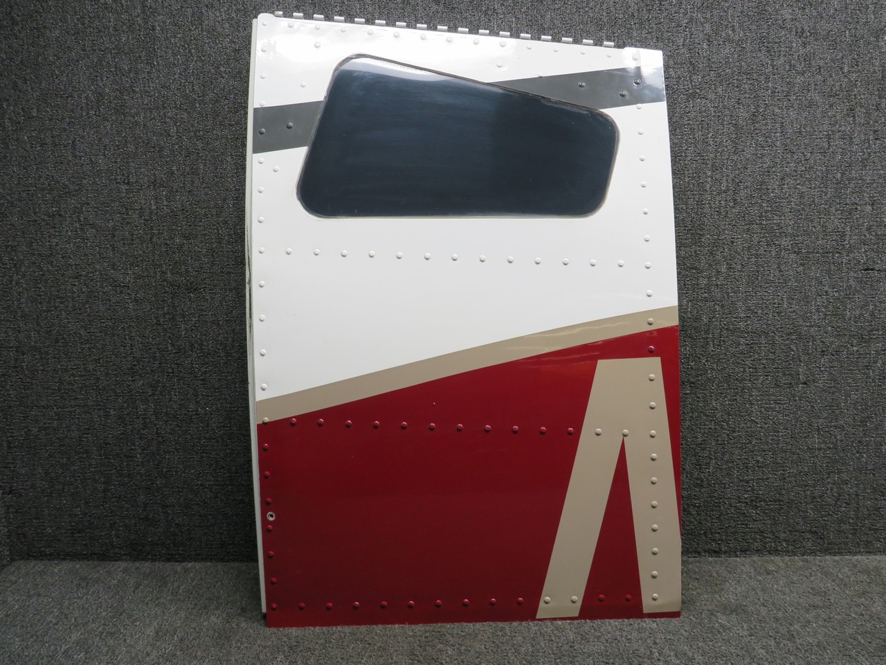 Piper Aircraft Parts 69858-002 Piper PA34-200T Cargo Door Assy