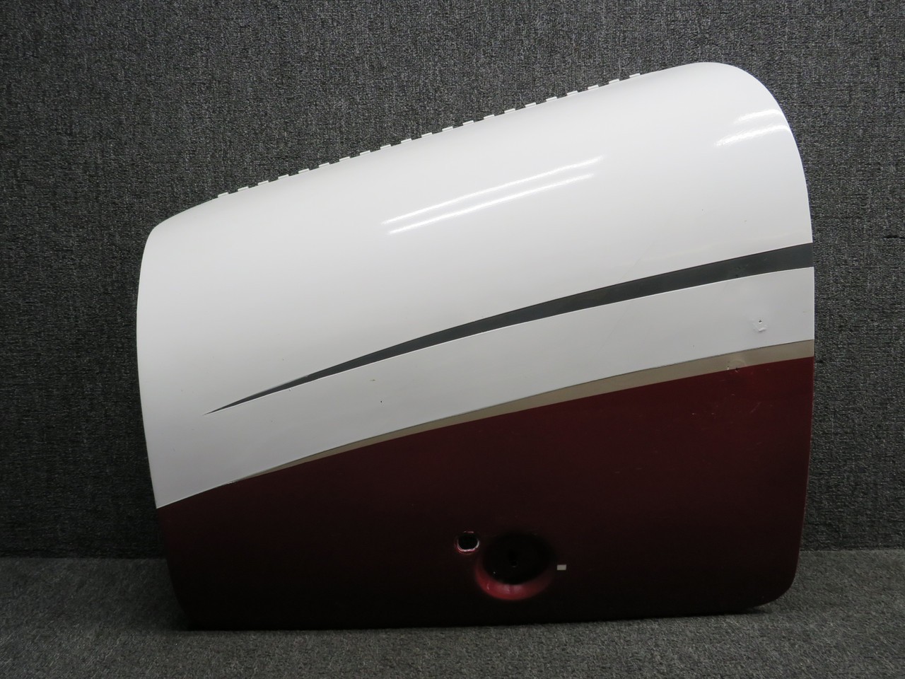 Piper Aircraft Parts 96917-000 Piper PA34-200T Forward Baggage