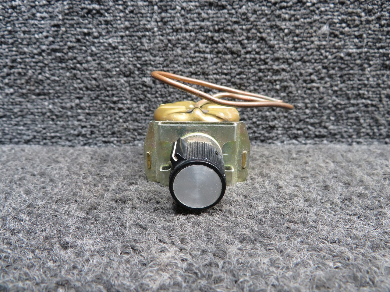 Piper Aircraft Parts 99717-000 (Use: 488-585) Piper PA34-200T