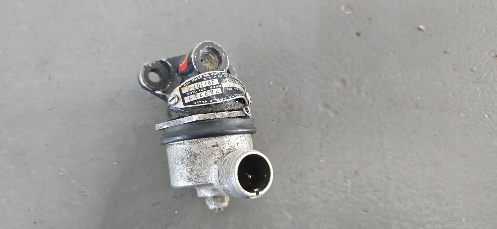 Stromberg BENDIX CARBURETOR PRIMER VALVE 391107C