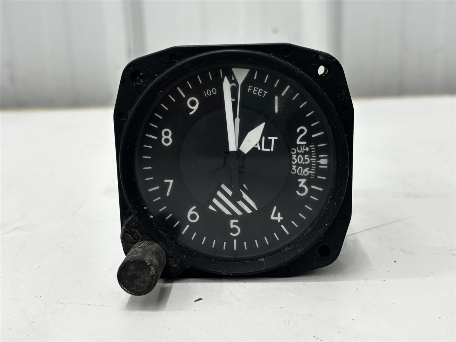 Cessna Altimeter Indicator C661071-0101 United Instruments 5934P-1