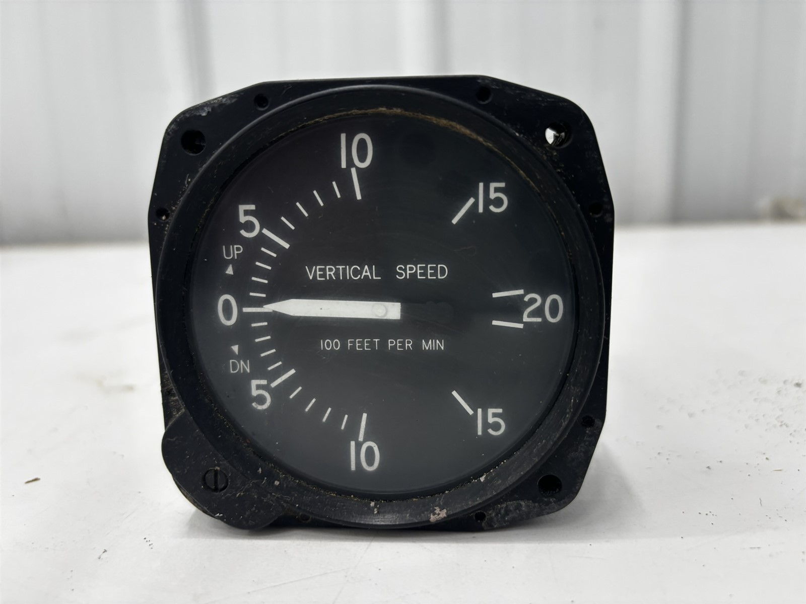Cessna Vertical Speed Indicator VSI C661080-0101