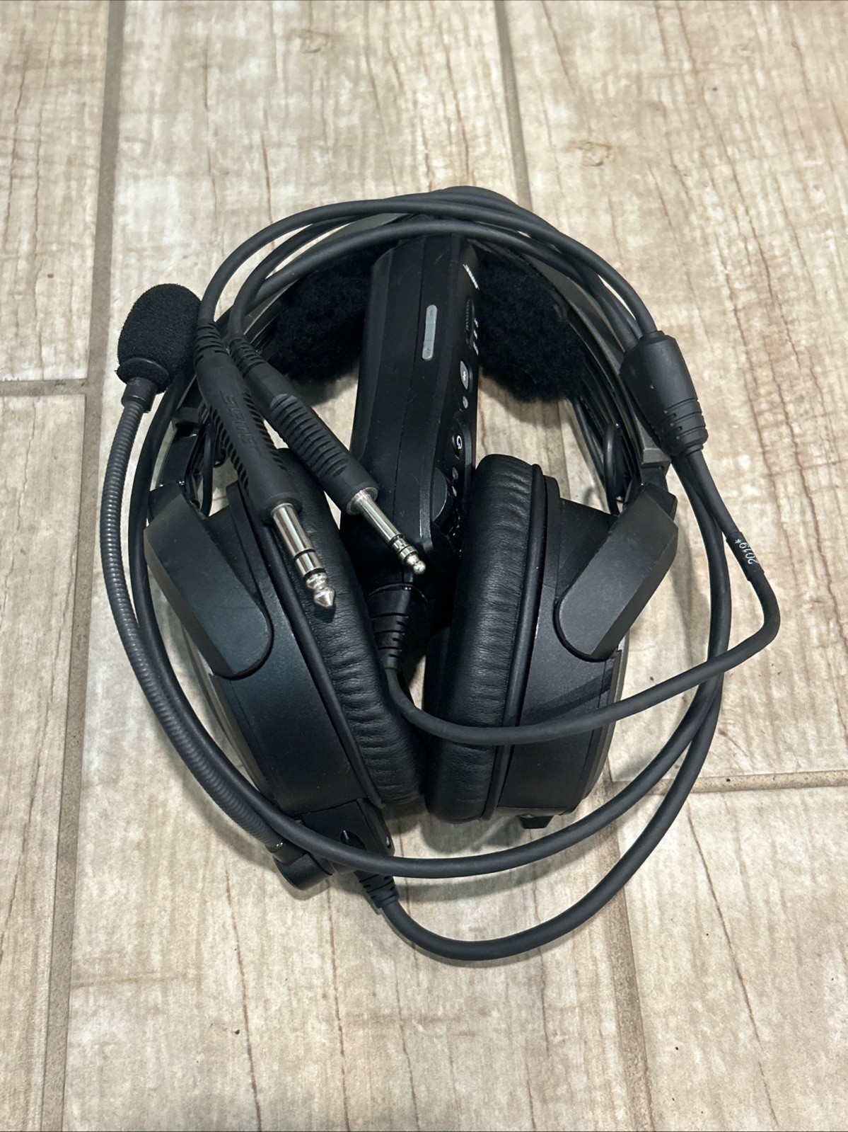 Bose A20 Aviation Headset with Bluetooth