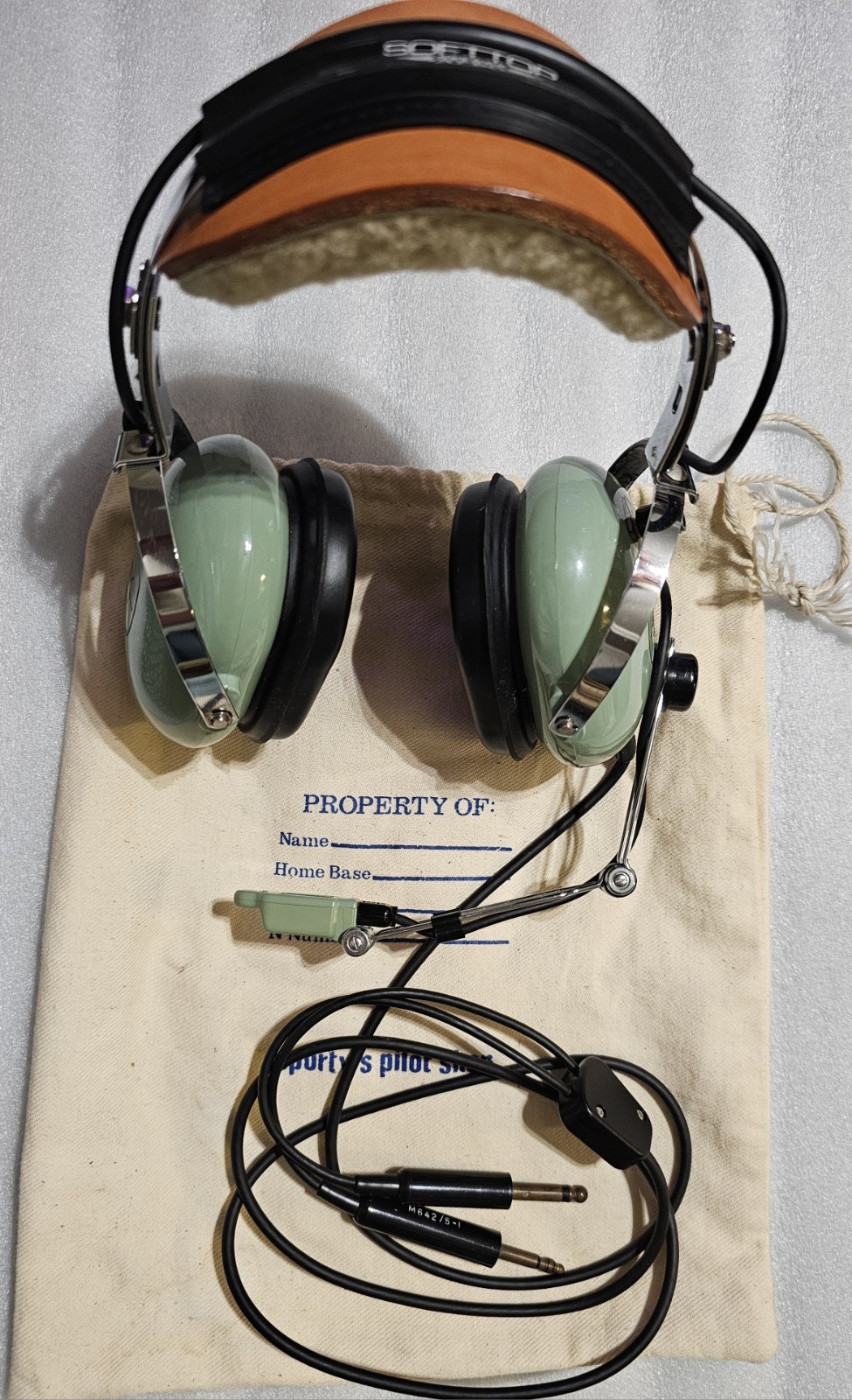 David Clark H10-40 Aviation Pilots Headset M-4