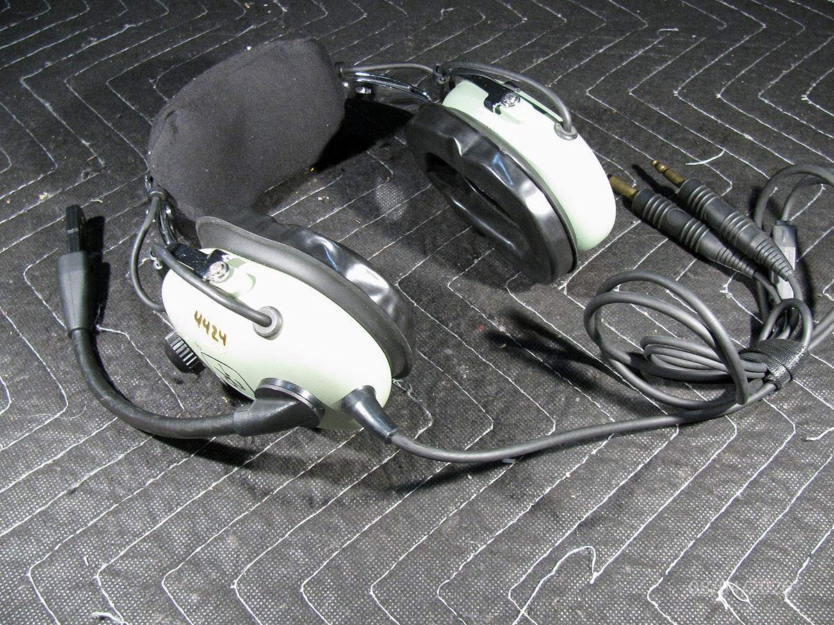 David Clark Model H10-13.4 Aviation Headset