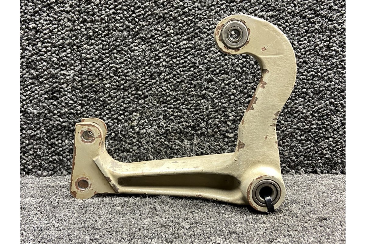 Cessna Aircraft Parts 0841106-6 Cessna 310Q Main Gear