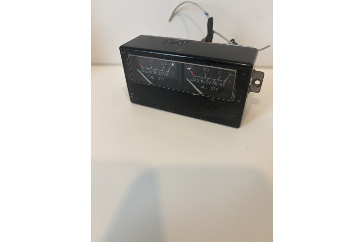 Cessna Fuel Gauge Cluster