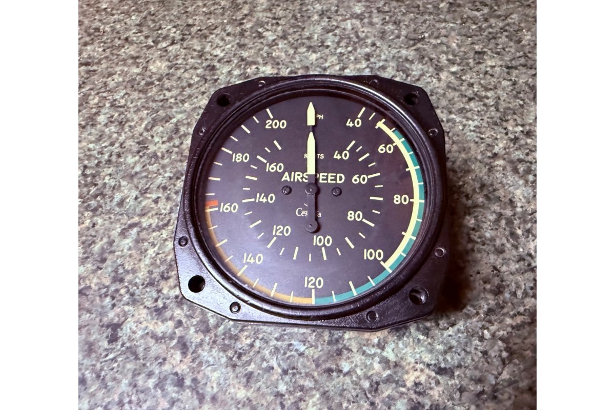 Cessna Airspeed Indicator Gauge P