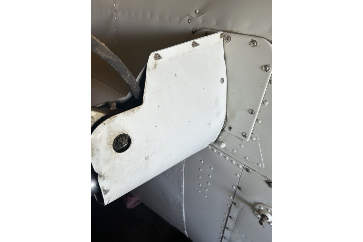 Unbranded Piper PA-28 Main Gear Strut