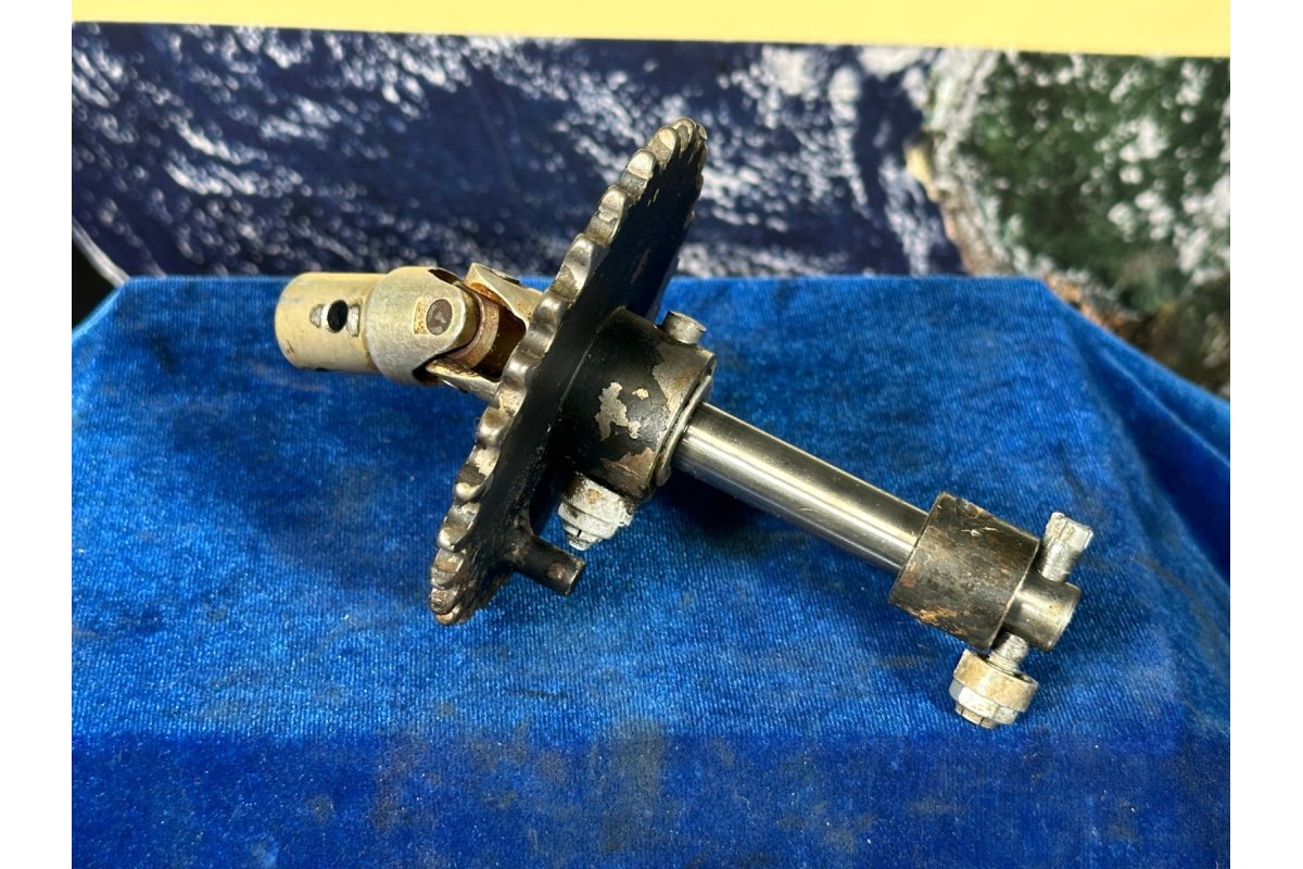 Piper PA38-112 SPROKET ASSY + SHAFT