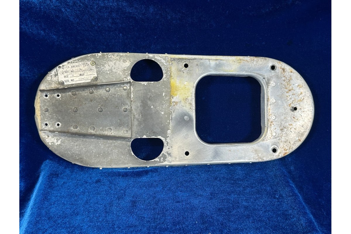 Piper PA 38-112 BULKHEAD STA# 240.62 P