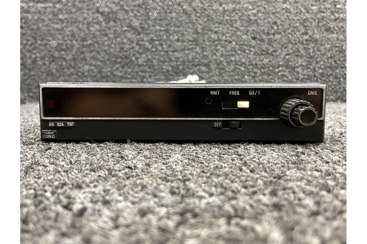 King Radio 066-1068-01 KN-62A DME Radio with
