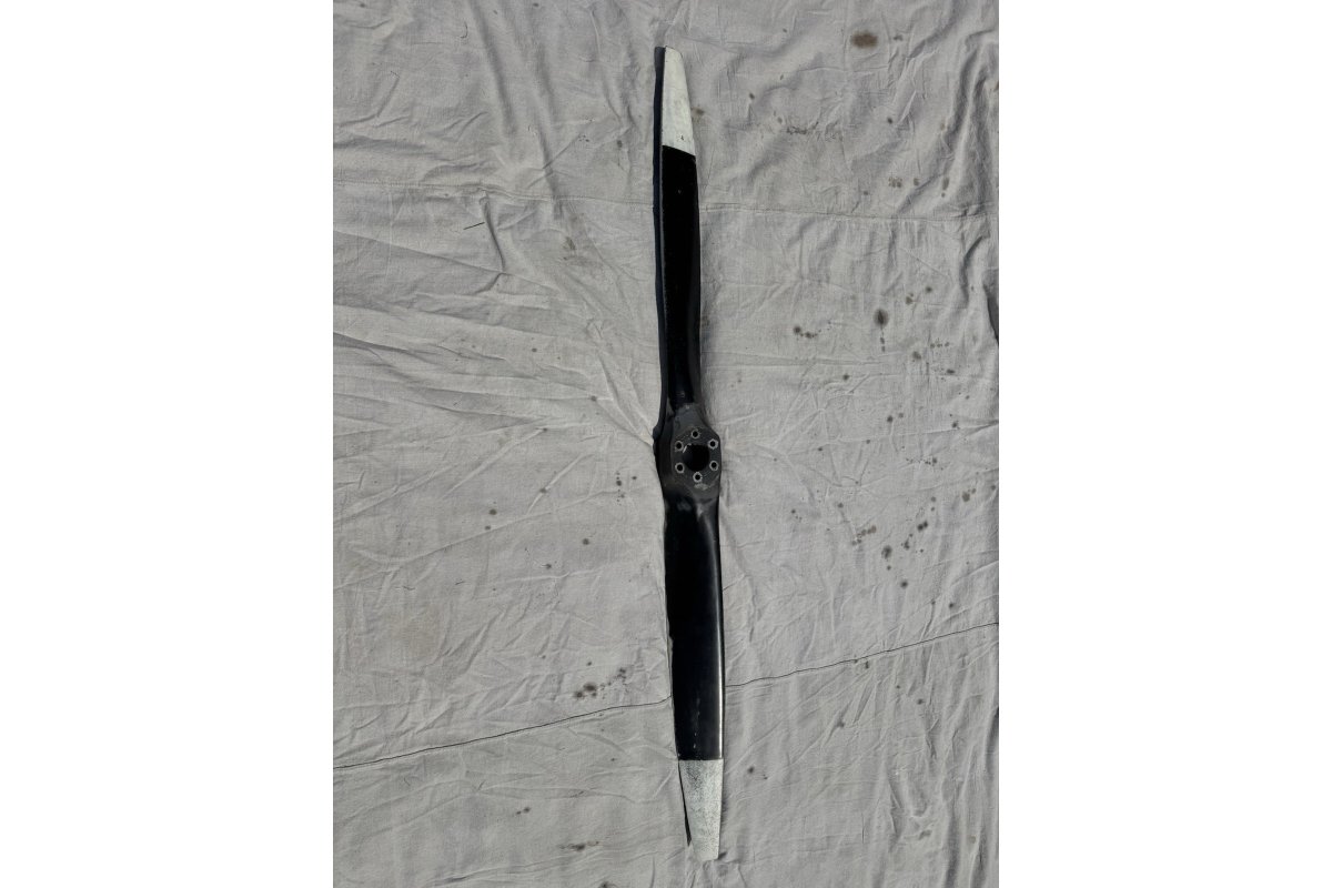 Mccauley propeller 1112