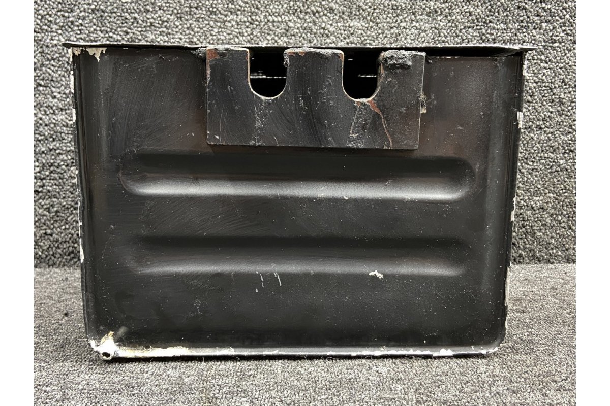 Cessna Aircraft Parts 0822010-8, 0822011-1 Cessna 310Q Battery