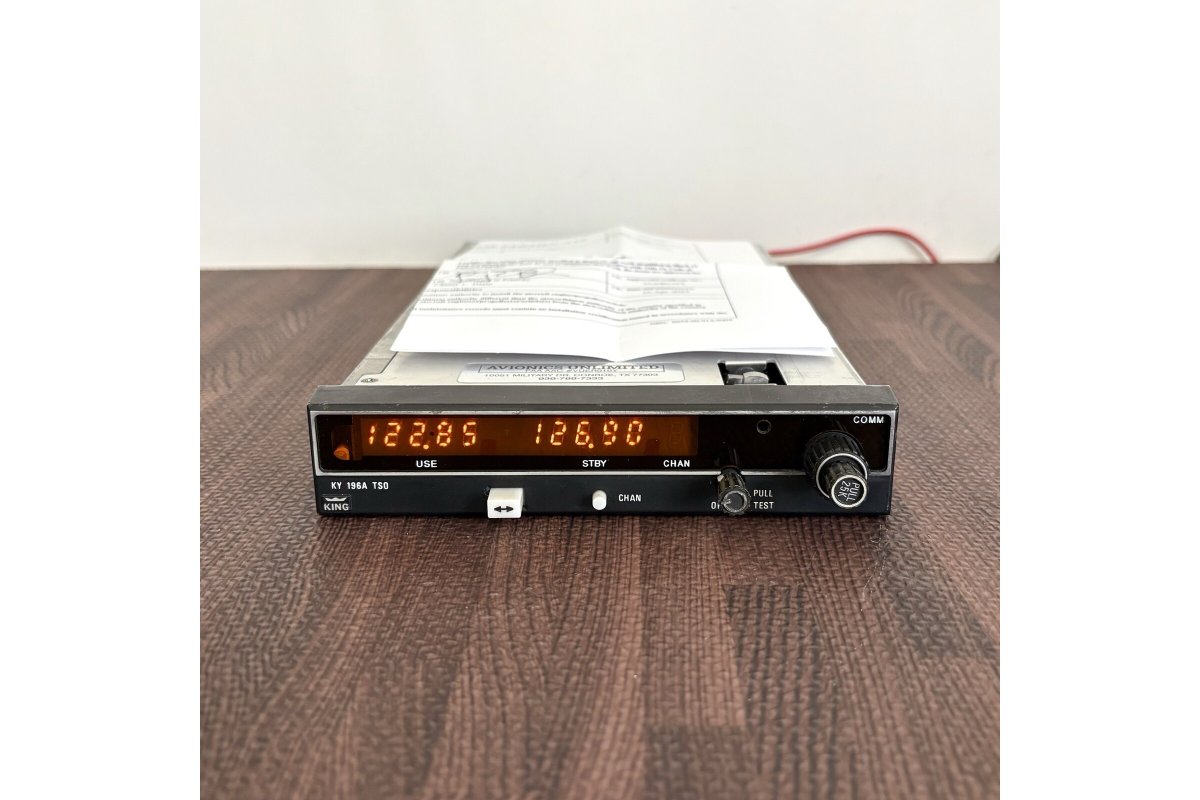 Bendix King KY-196A 28V VHF Comm Transceiver