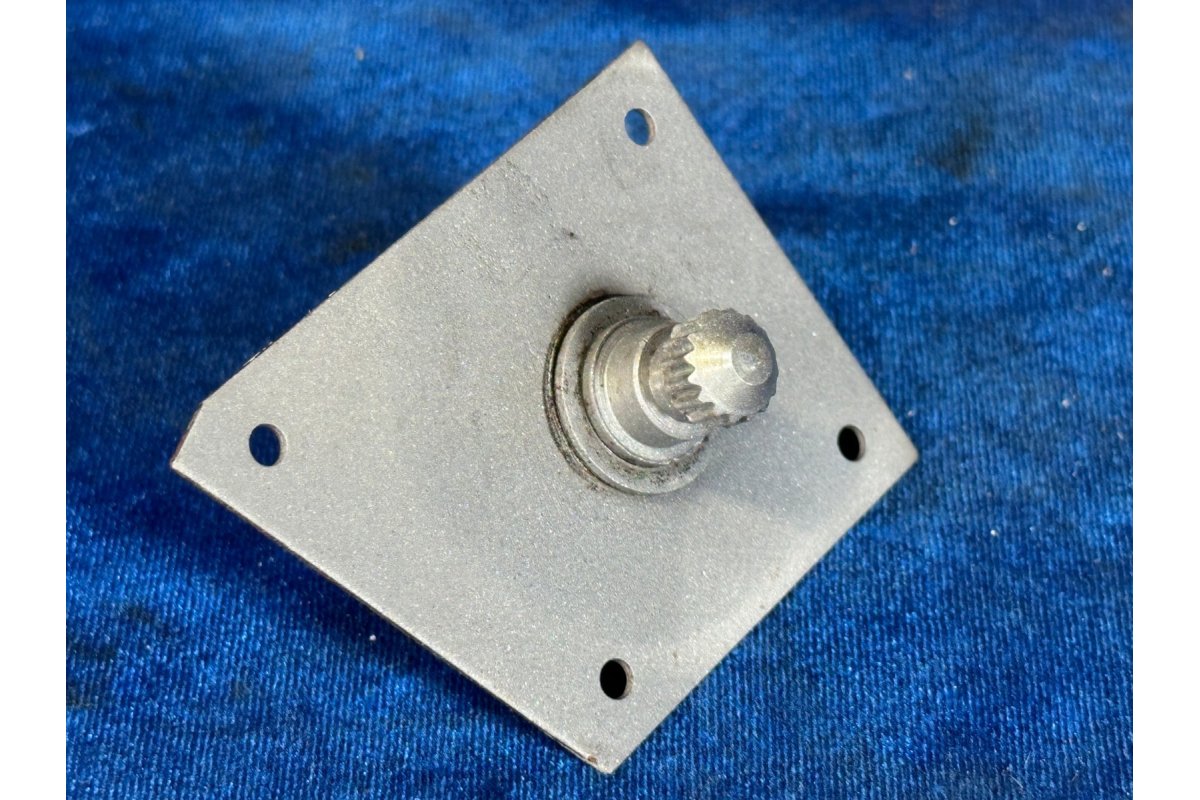 Piper PA 28-140 SHAFT - INSIDE