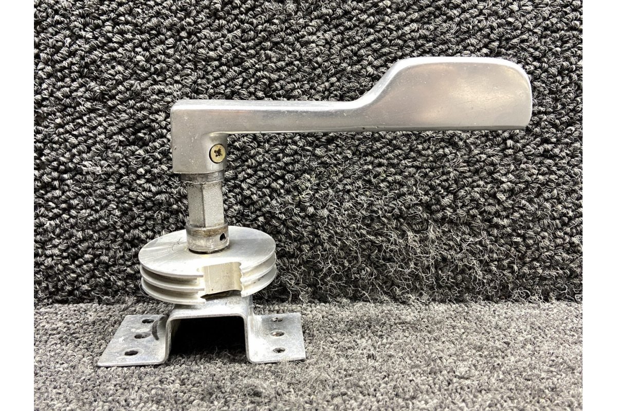 Cessna Aircraft Parts 0811490-88, 0811548-1 Cessna 310Q Cabin