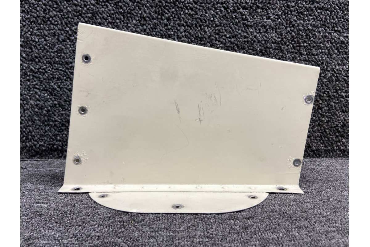 Cessna Aircraft Parts 0814112-4 Cessna 310Q Fin Ventral